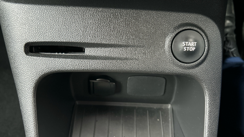 Renault Captur 0.9 TCE 90 Play 5dr Petrol Hatchback